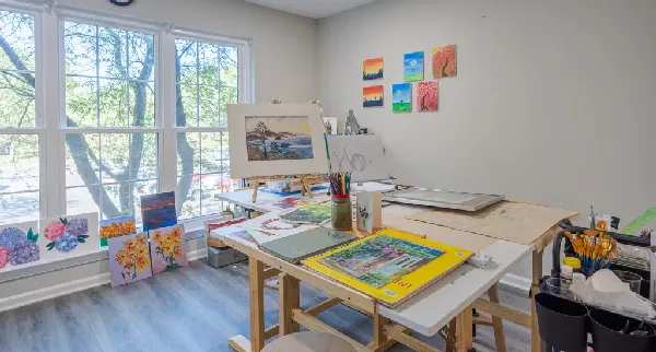 Laurel Circle | Clubhouse | Art Studio