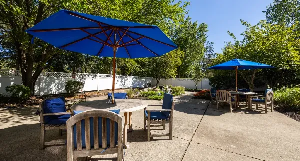 Laurel Circle | Care Services | 03