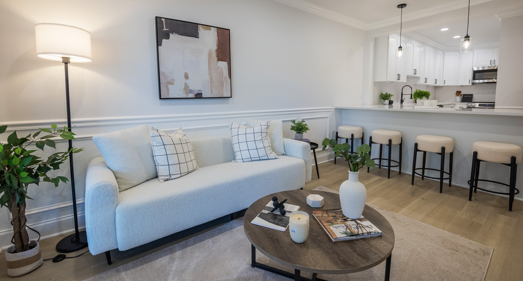 Laurel Circle Bridgewater | Villa Apartment Interior Living Room