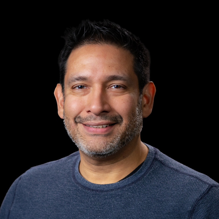 Geovanni Collazos Headshot