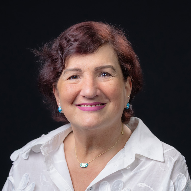Yael Shvetz headshot